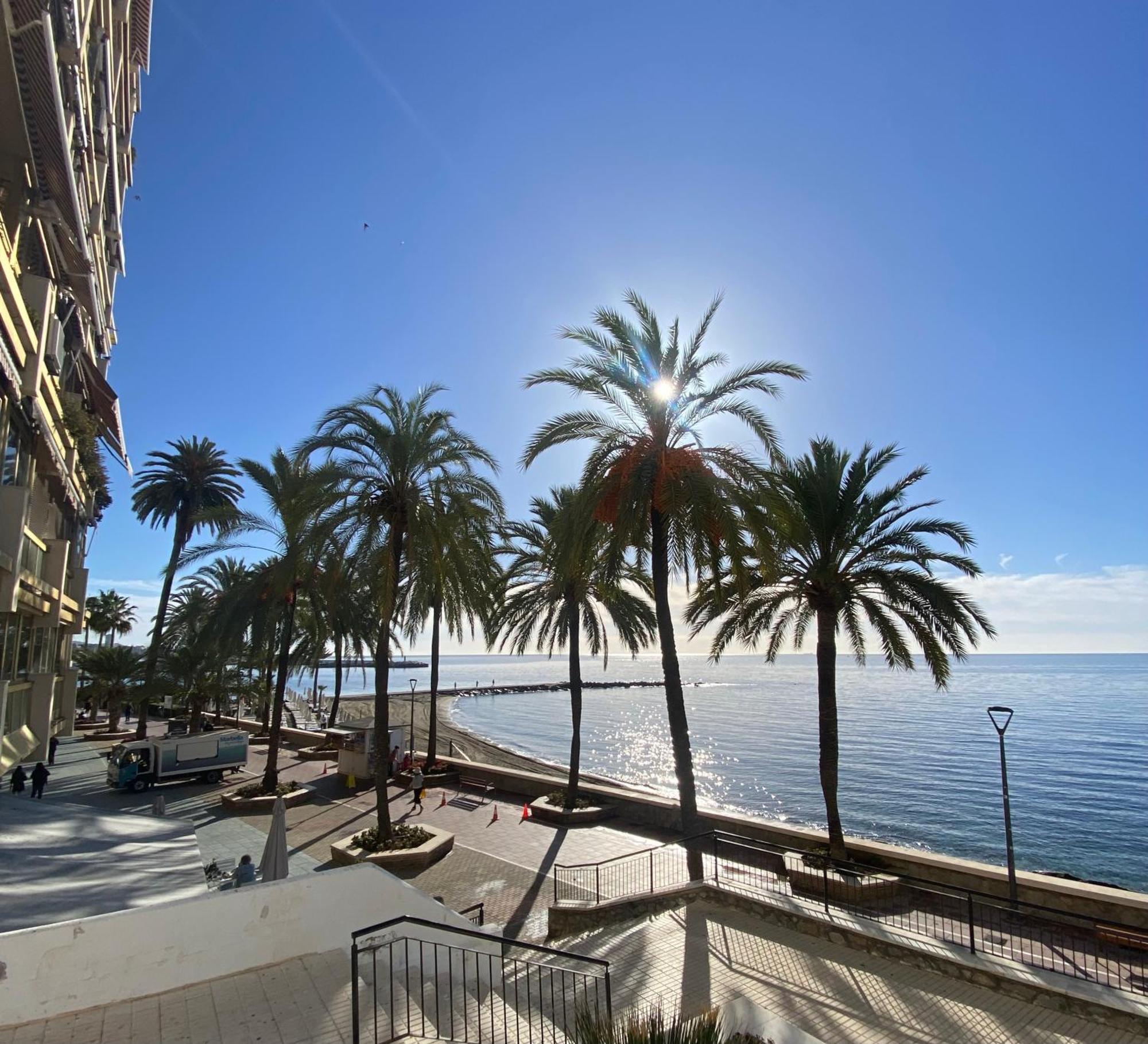 Marbella Beachfront Edificio Mayoral Primera Linea De Playa Y Centro Ciudad Con Barco Opcional エクステリア 写真
