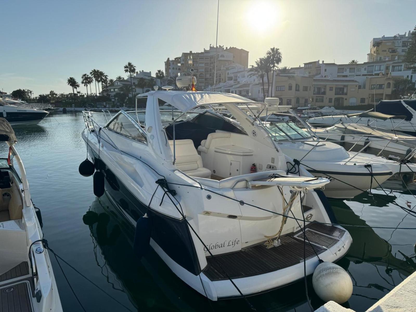 Marbella Beachfront Edificio Mayoral Primera Linea De Playa Y Centro Ciudad Con Barco Opcional エクステリア 写真
